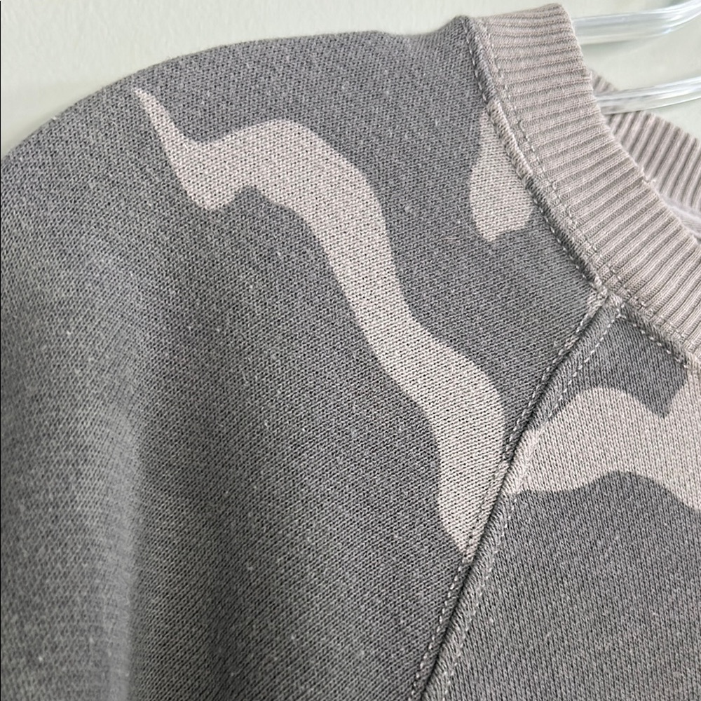 *SOLD* American Eagle Outfitters Gray Camouflage Crewneck Sweater, Size XS - Picture 7 of 7